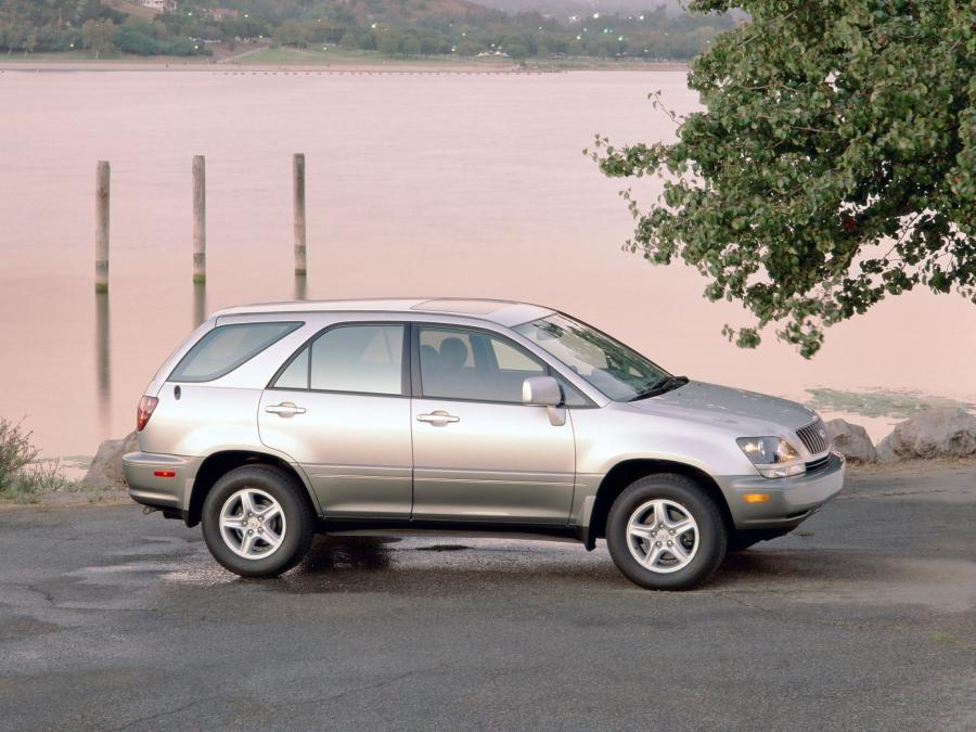  Lexus RX300 1998 года  (фото 7 из 16)